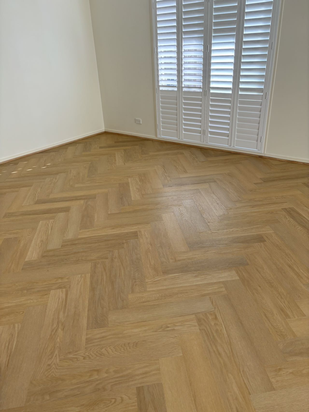 French Oak SPC Herringbone 9.5mm