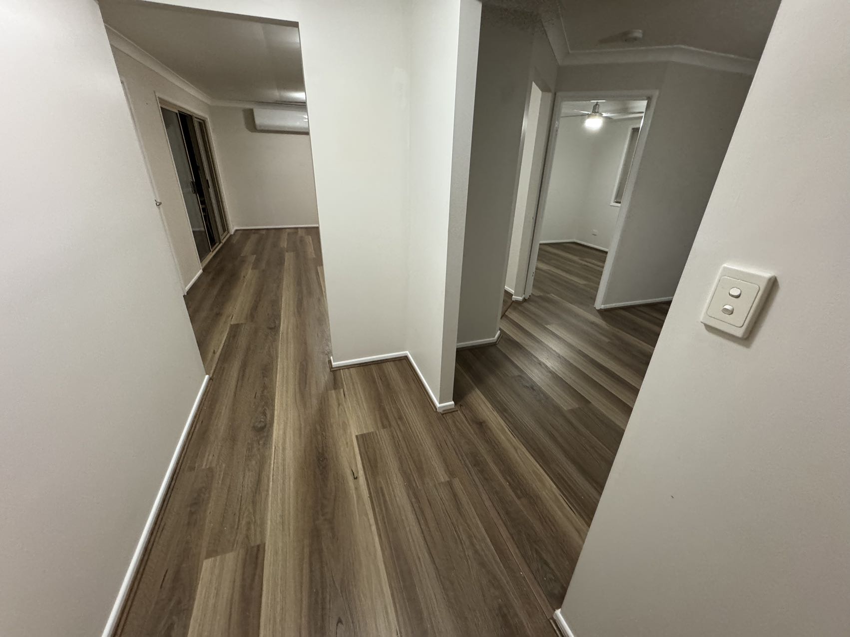 Natural Spotted Gum SPC 9.5mm
