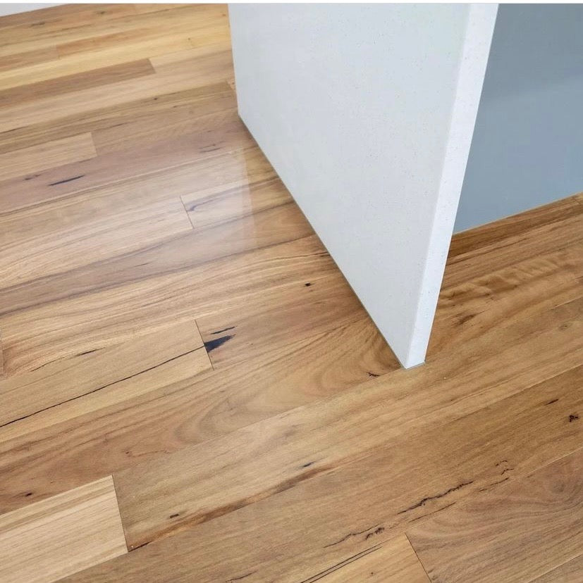 Profile view of Blackbutt Australian Hardwood 14.3mm in Blackbutt Australian colour dark shade timber flooring sample